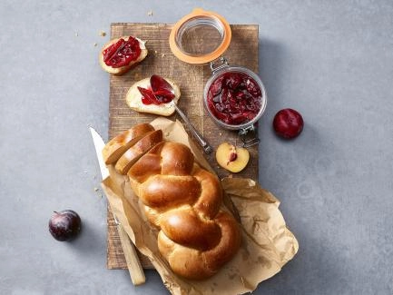 Zwetschgenkonfitüre mit Tonkabohne